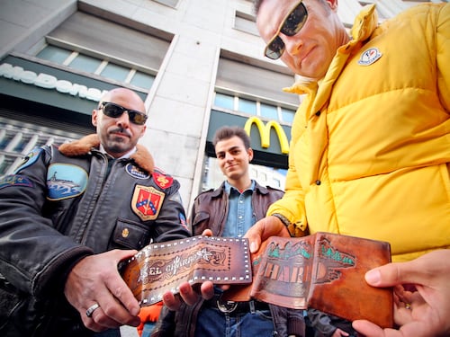 McDonald's chiude in piazza San Babila, addio a un pezzo di storia