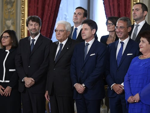 Gli italiani bocciano il Conte bis: il 52% è contrario