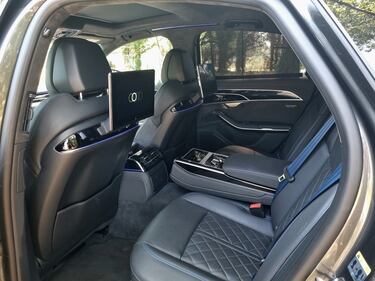 Audi A8 60 TFSI e, guarda la gallery  12