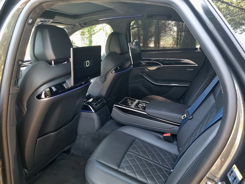 Audi A8 60 TFSI e, guarda la gallery 12