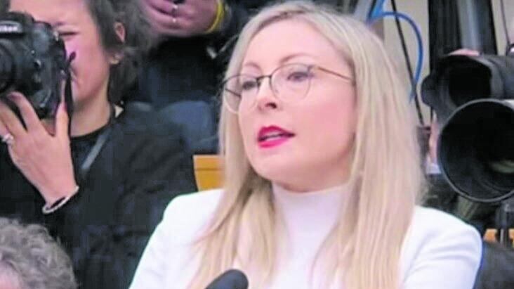 Il suo villino e le fake: "Menzogne infamanti"