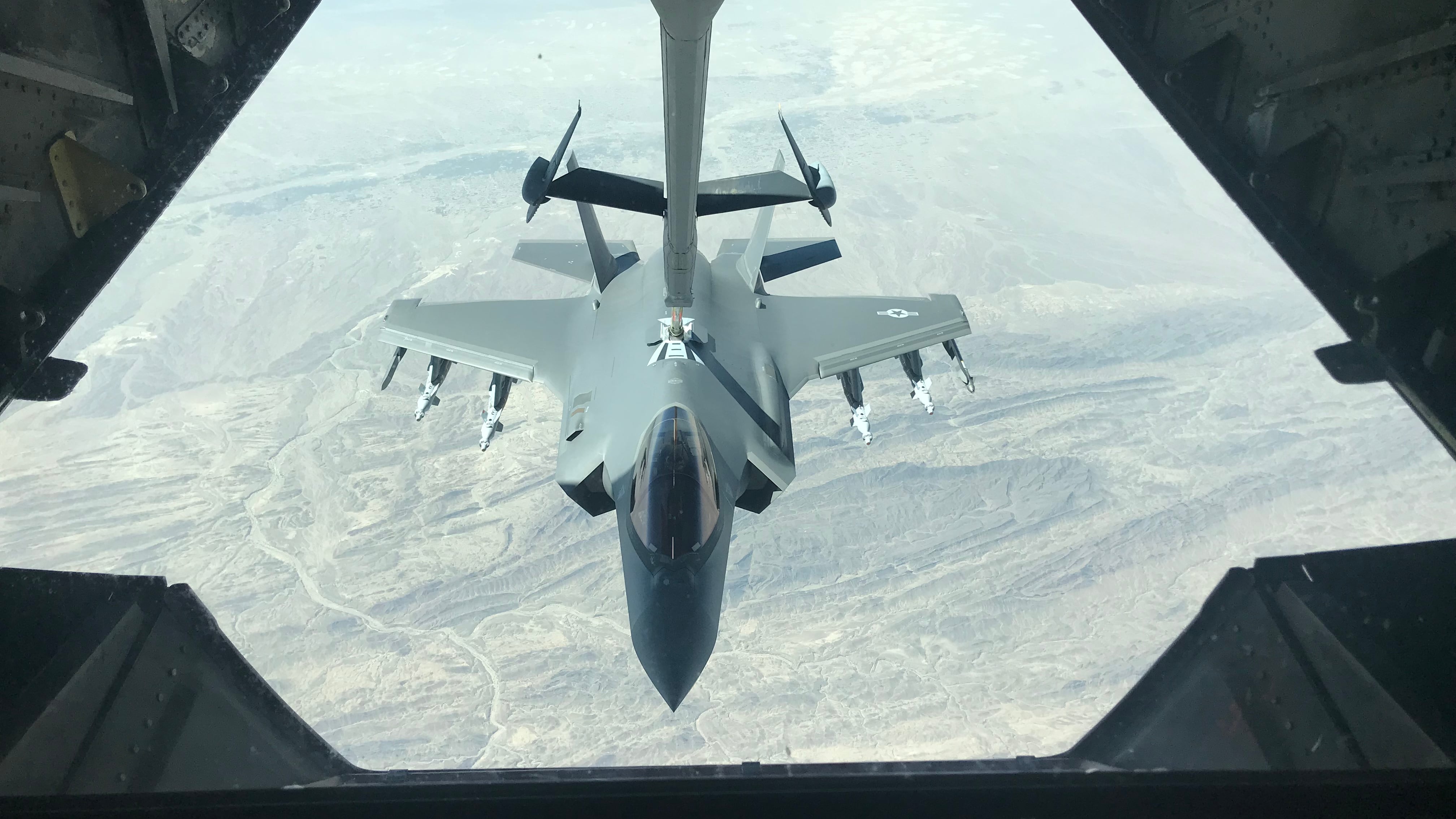 Iraq, gli Usa bombardano l'Isis sull'isola di Qanus
