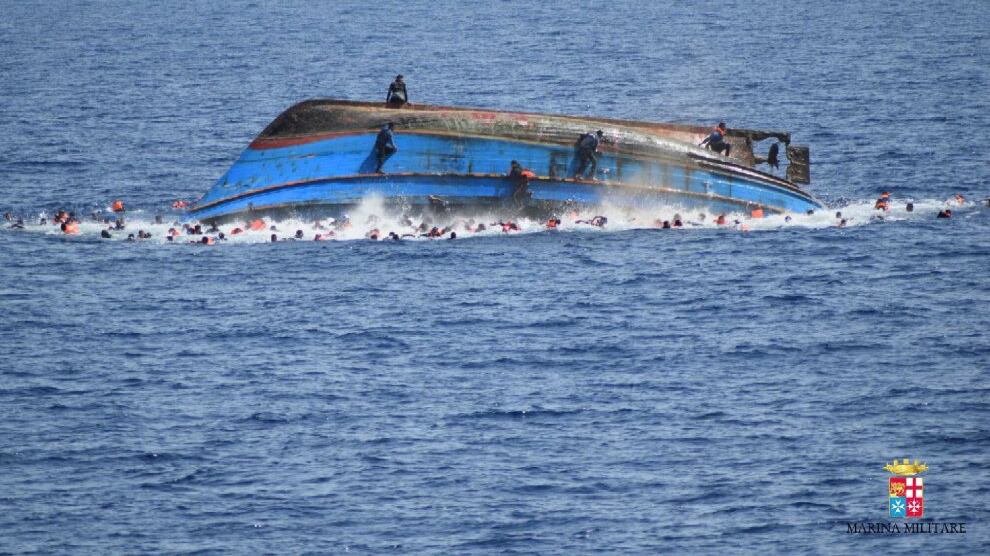 Naufragio al largo della Libia: salvati 550 immigrati, 5 i morti