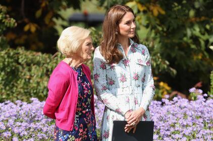 Kate Middleton, nuovo look a fiori: foto 6