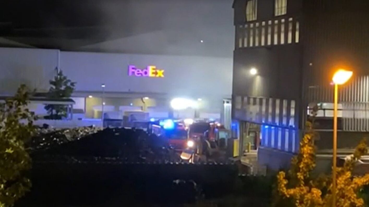 Bolzano, esplosione nella fabbrica di alluminio: diversi feriti gravi