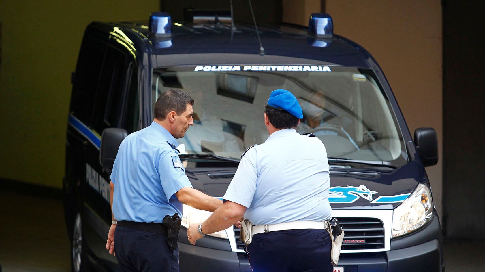 Bossetti in aula: nervoso al processo e i legali chiedono la nullità del Dna
