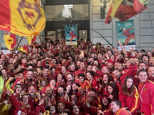 A Ivrea si tiene la spettacolare Battaglia delle Arance