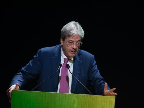 Gentiloni: "Lo ius soli? Una conquista di civiltà". Il centrodestra insorge