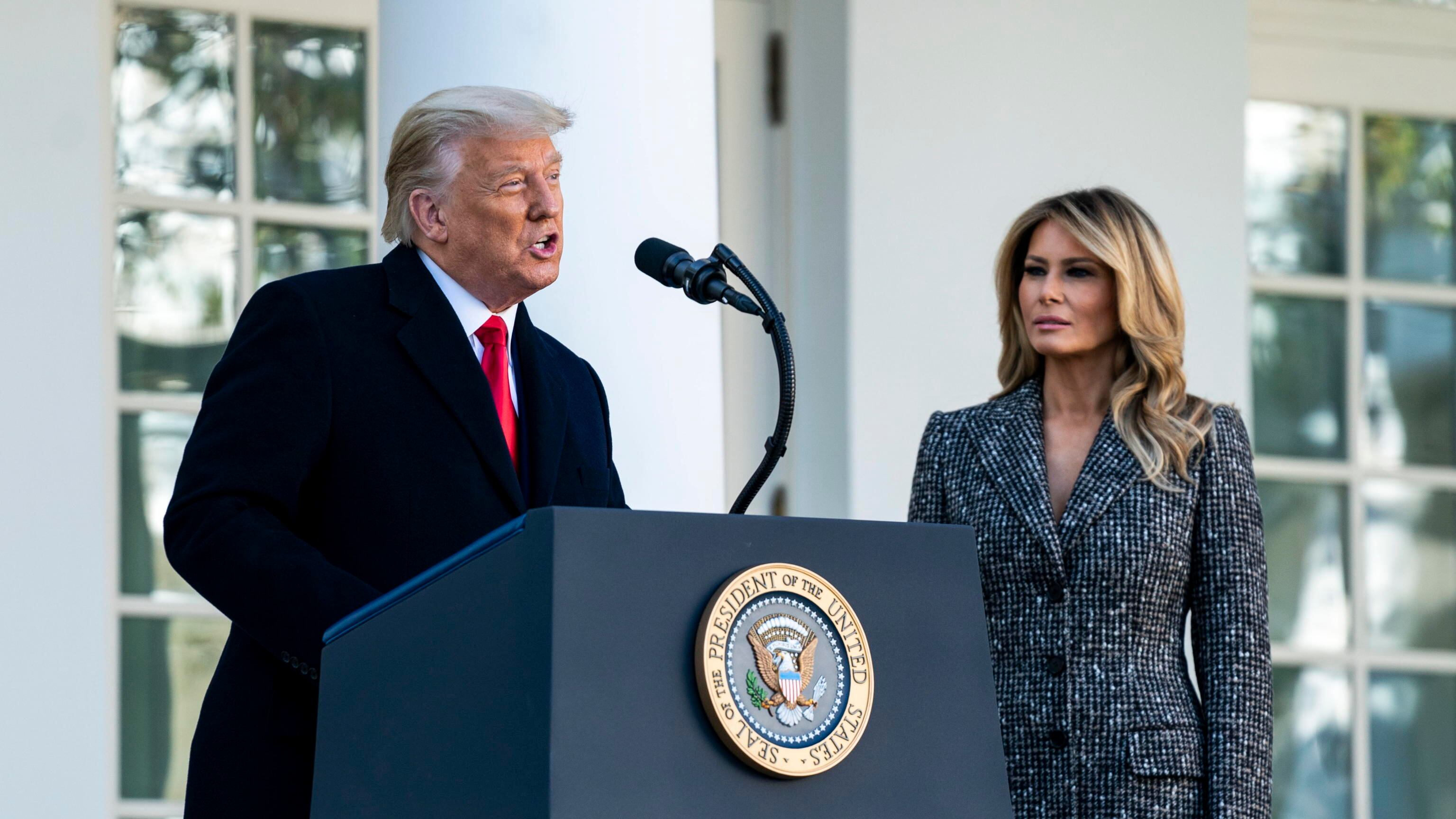 Melania, nuovo accordo con Trump