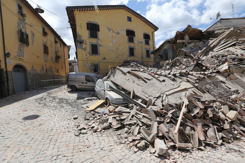 Lady Gaga per il terremoto: foto 9
