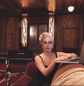 Lady Gaga nuda dopo il sesso col fidanzato 14