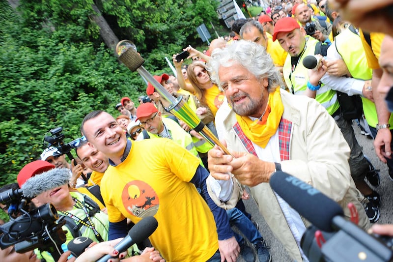 Beppe Grillo in marcia per il reddito di cittadinanza 3