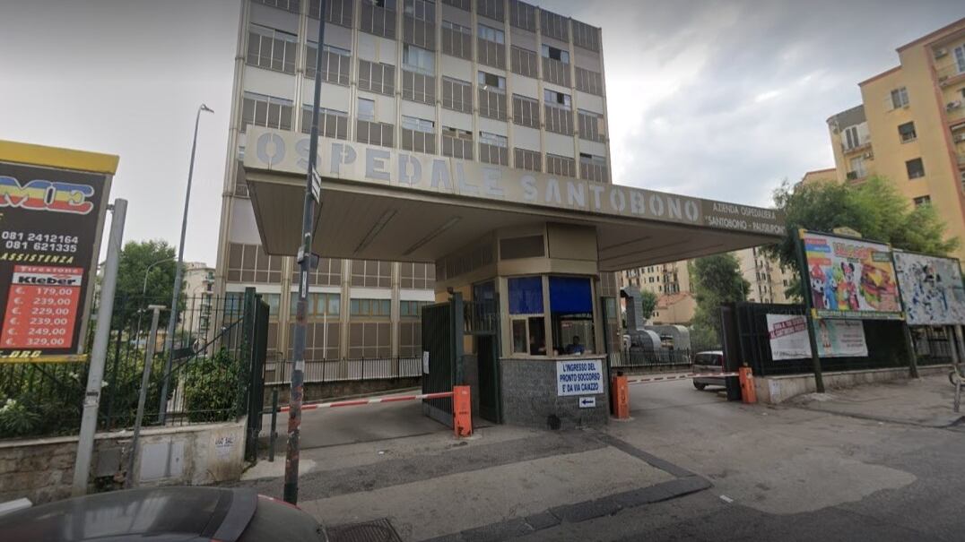 Chiave infilzata in testa a un 12enne: choc a Napoli