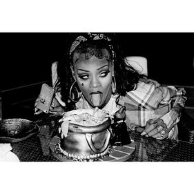 Rihanna sul web pose sexy da bad girl 9