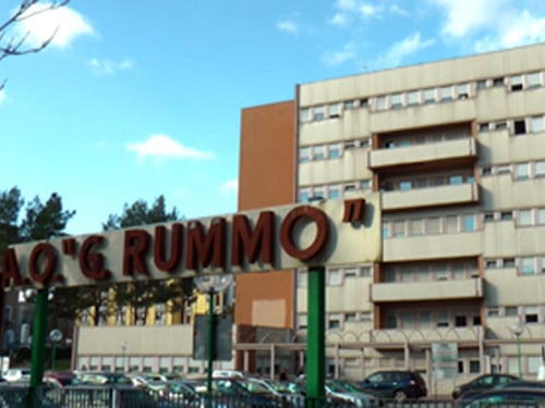 Benevento, disabile accoltellata in piazza: arrestato sordomuto 44enne