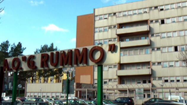 Benevento, disabile accoltellata in piazza: arrestato sordomuto 44enne