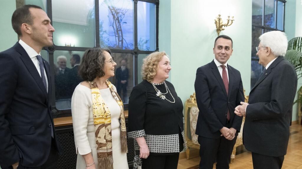 Viceministro a mani in tasca: rispetta l'Isis ma non il Colle