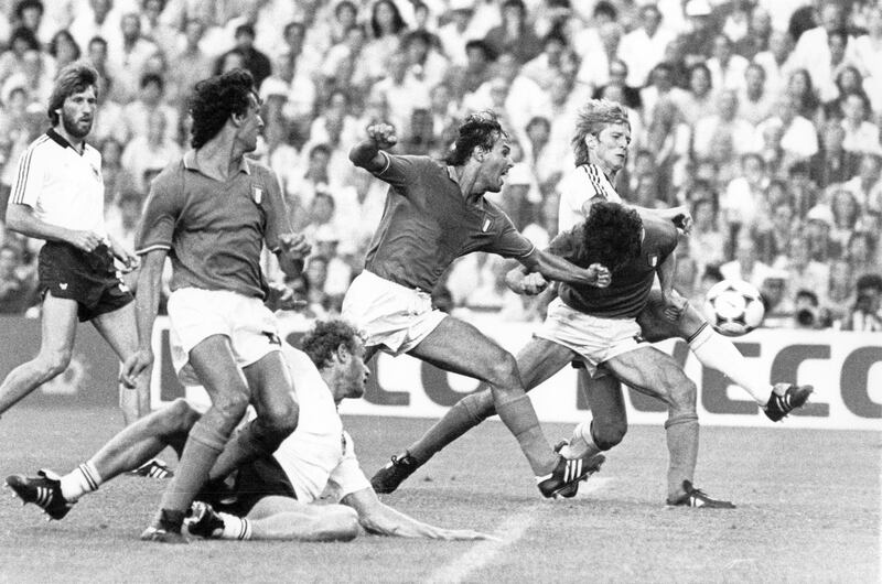 Le immagini più belle di Paolo Rossi: l'uomo che portò l'Italia sul tetto del mondo 8