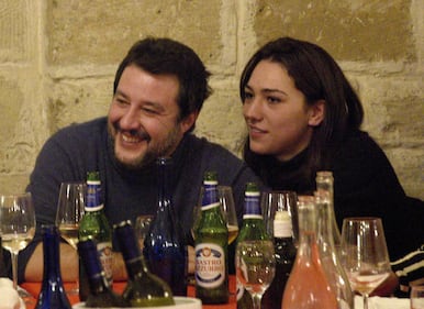 Matteo Salvini con la fidanzata Francesca Verdini in un ristorante di Bari 3