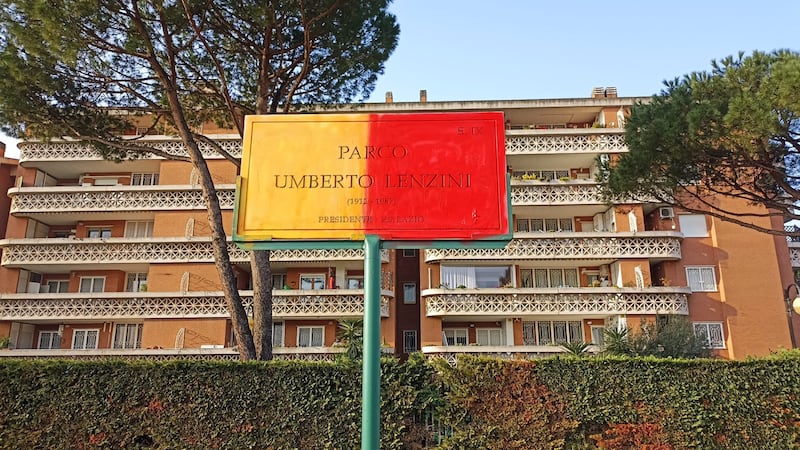 Meno di 24 ore: imbrattata la targa per il presidente della SS Lazio 