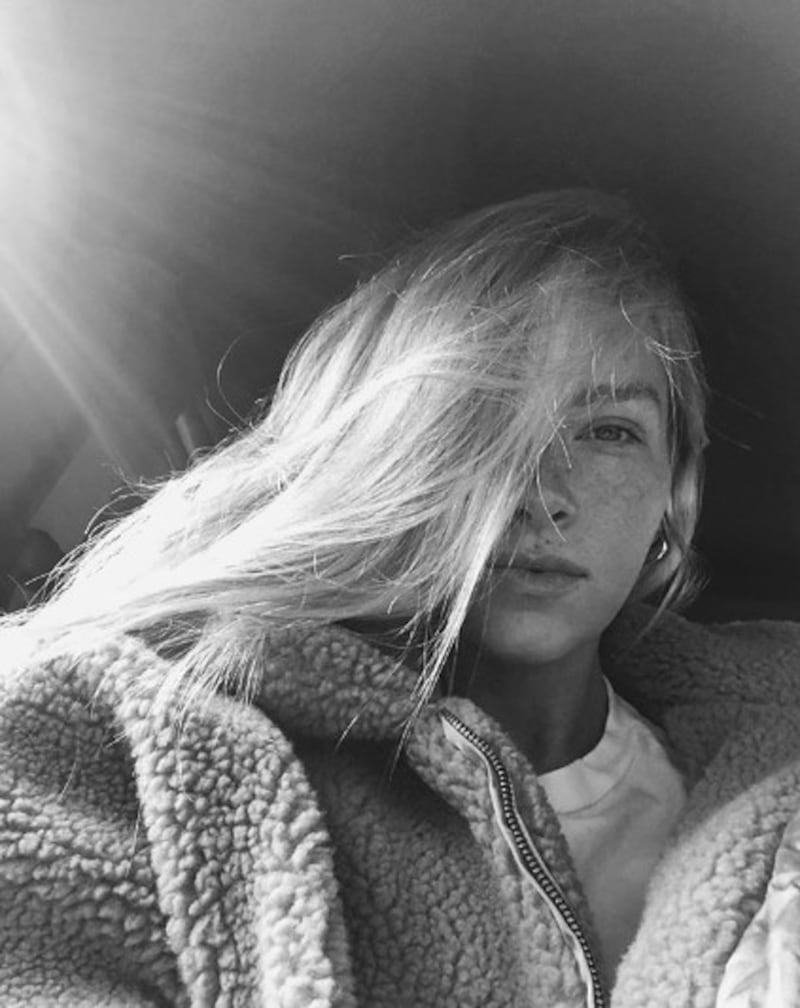 Camille Kostek, le foto più sensuali 8