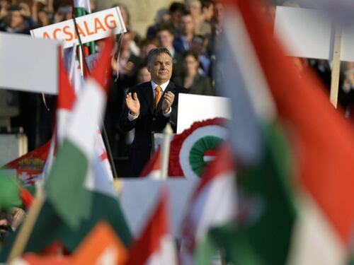 Orban tuona contro i leader Ue: "Incapaci di difendere l'Europa"