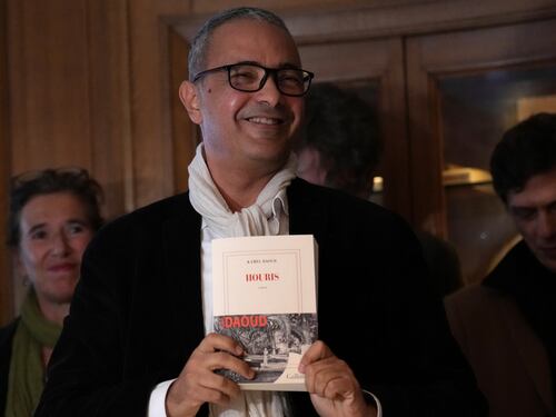 Daoud, scrittore sotto accusa. Galimard: "È minacciato"