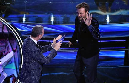 Cesare Cremonini scalda la terza serata del Festival 3
