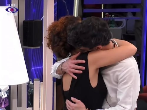 Grande Fratello 2023, scatta ancora la passione tra Garibaldi e Beatrice Luzzi