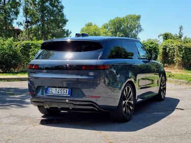 Nuova Range Rover Sport, guarda la gallery della prova  10