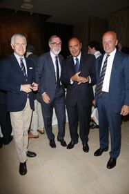 40 anni contro il coro 2