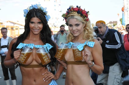 Troppo sexy all'OktorberFest. E interviene la polizia tedesca 3