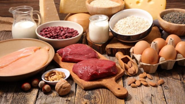 Dieta, 5 alimenti (economici) che dovresti mangiare per aumentare l'apporto proteico