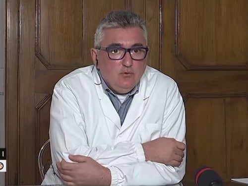 Le dimissioni, il plasma abbandonato, il silenzio: cosa c'è dietro il suicidio di De Donno