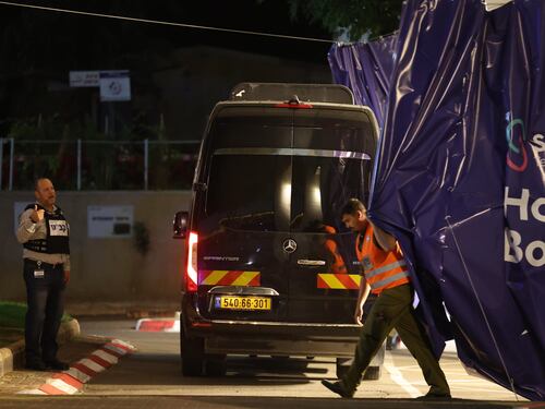 Guerra Israele-Hamas, liberati i primi 13 ostaggi. Tregua fino a lunedì