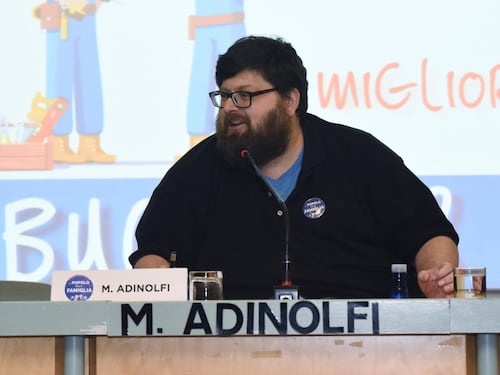 Adinolfi: "Bannato da Clubhouse per le mie idee sul ddl Zan"