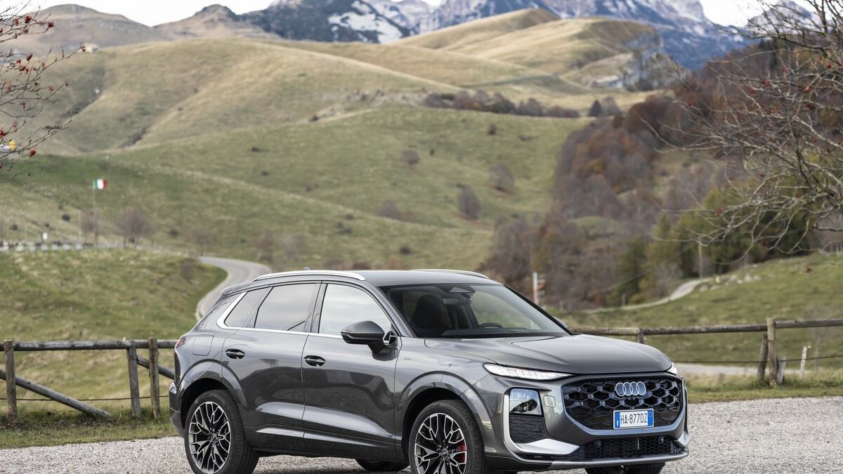Audi Q3 e-hybrid, nuova generazione plug-in: più sportività ed efficienza