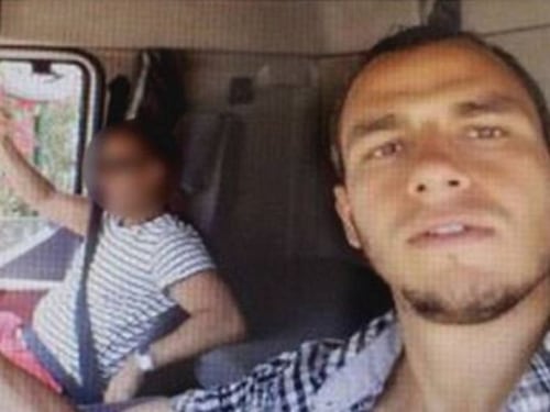 Il terrorista di Nizza e le foto col camion