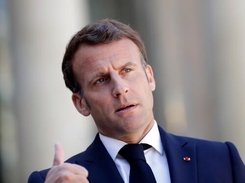 Il software colpisce l'Eliseo: "Macron spiato dal Marocco"