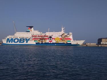 La nave Moby Zaza a Porto Empedocle 7