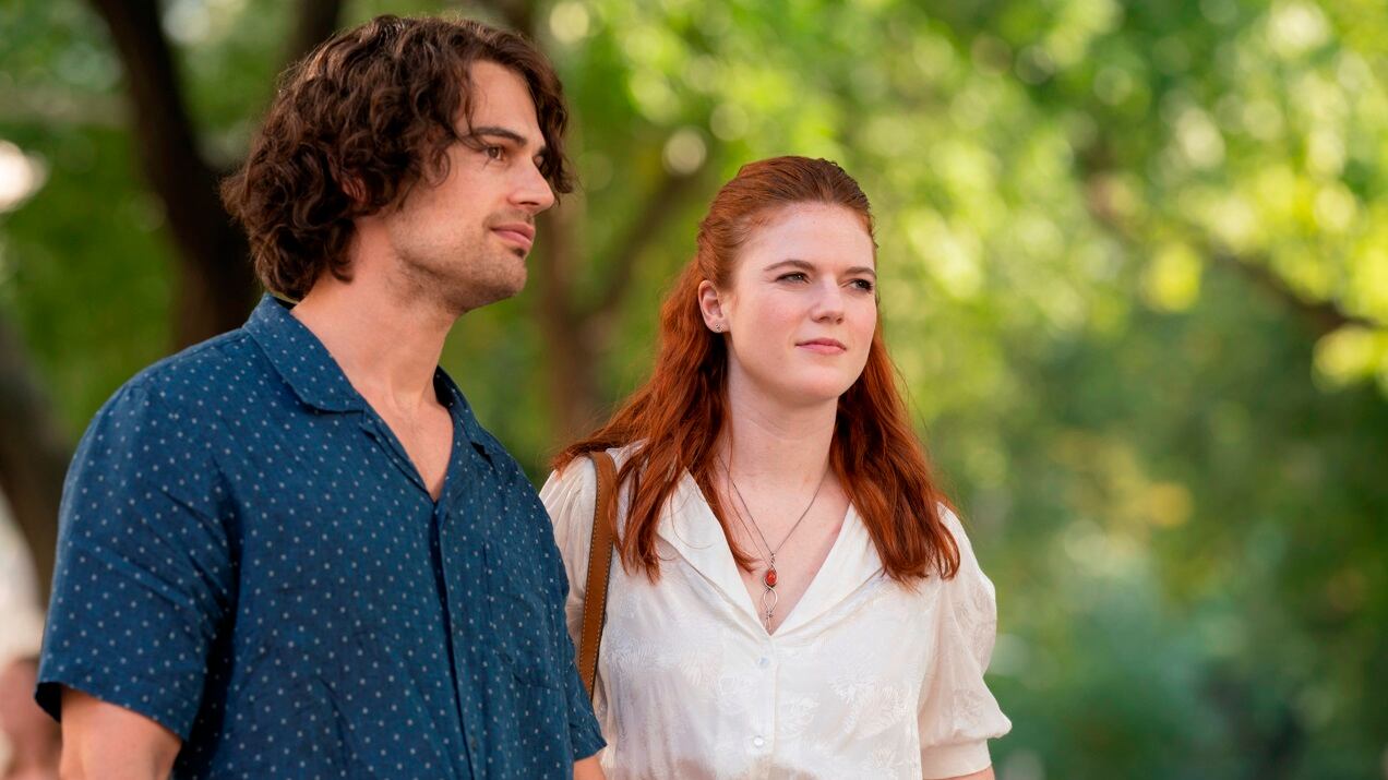 Una love story che sfida le leggi del cuore (e non solo). Debutta in tv "Un amore senza tempo"
