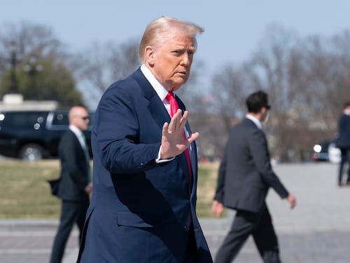 Guerra dei dazi, Trump alle prese con l'incognita inflazione