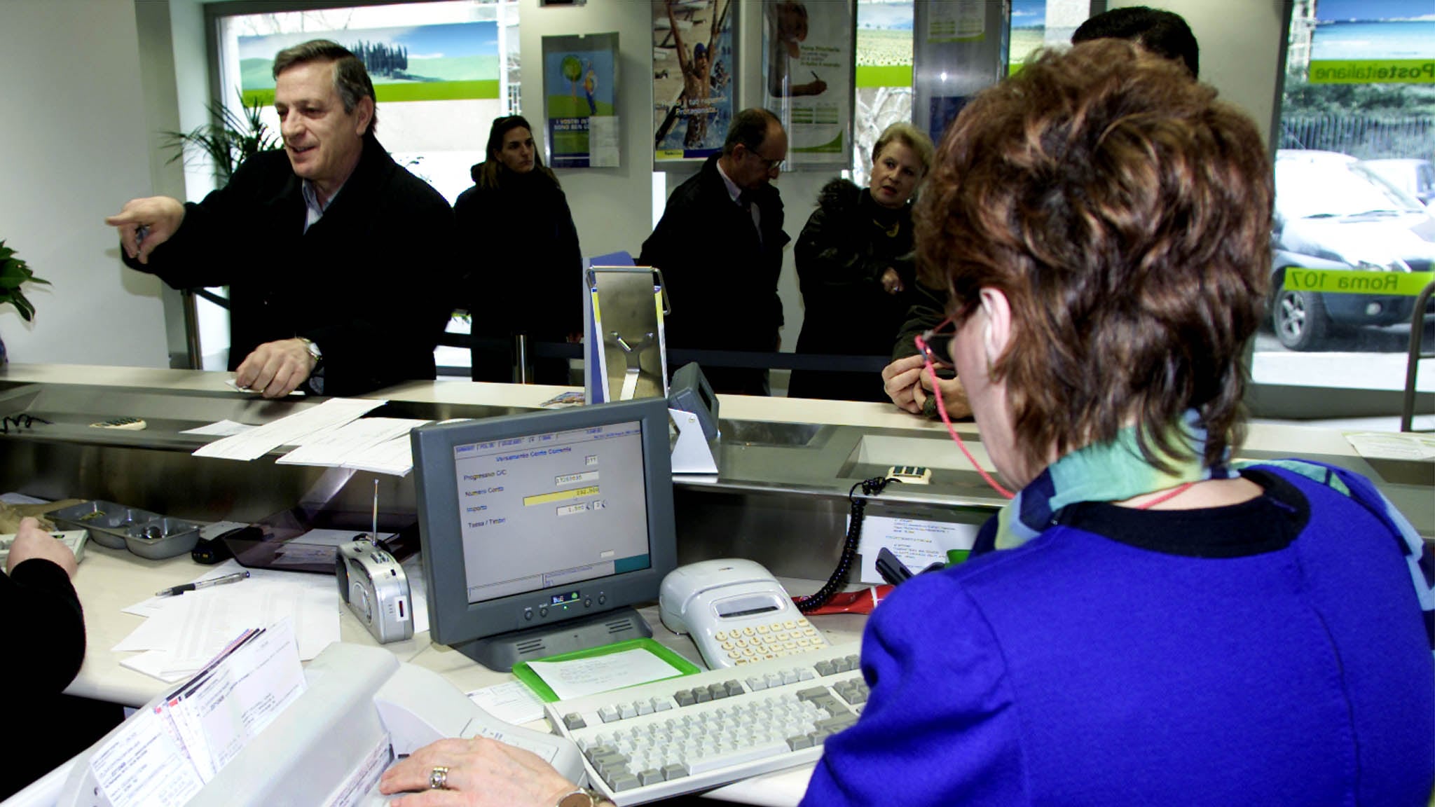 Bancari, un aumento da record per domare la IA