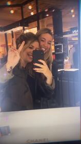 Wanda Nara fa shopping a Parigi con Alba Silva 6