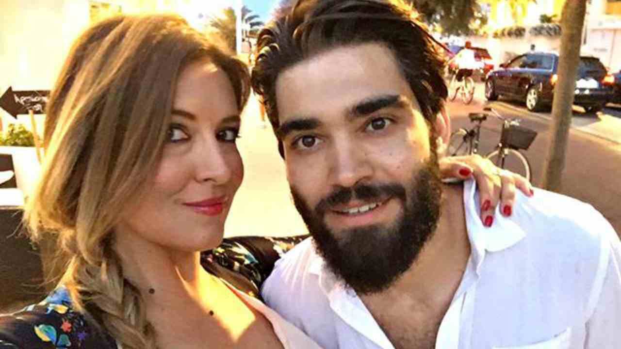 È ufficiale: Selvaggia Lucarelli e Lorenzo Biagiarelli si sposano