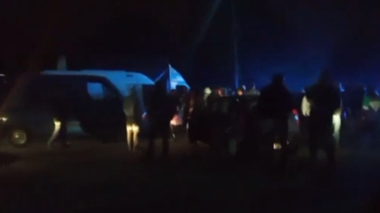 In 6mila al rave illegale: scontri e agenti feriti. Lamorgese nella bufera
