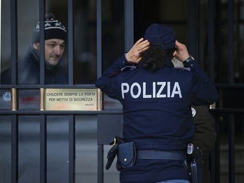 Se il rapinatore viene incastrato dal curriculum lasciato nel motorino rubato