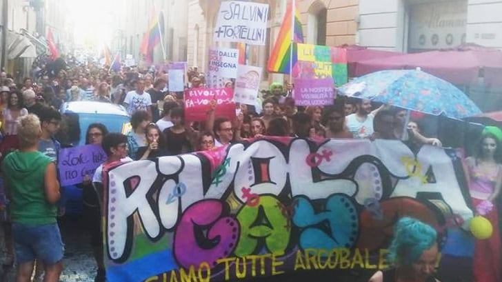 Gay pride blasfemo a Imola: Chiesa e politica sul piede di guerra