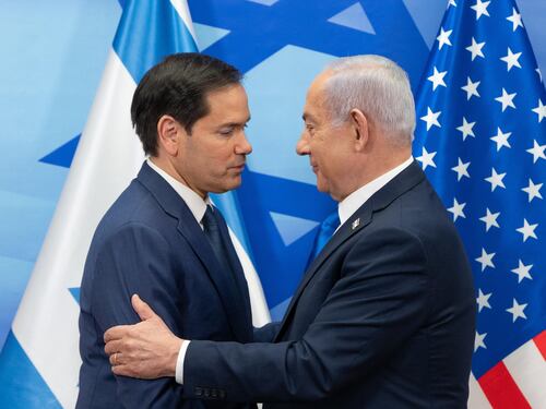 Rubio abbraccia Netanyahu. Inferno per Hamas (e l'Iran)