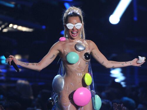 Il trionfo di Taylor Swift e Miley Cyrus agli Mtv Awards